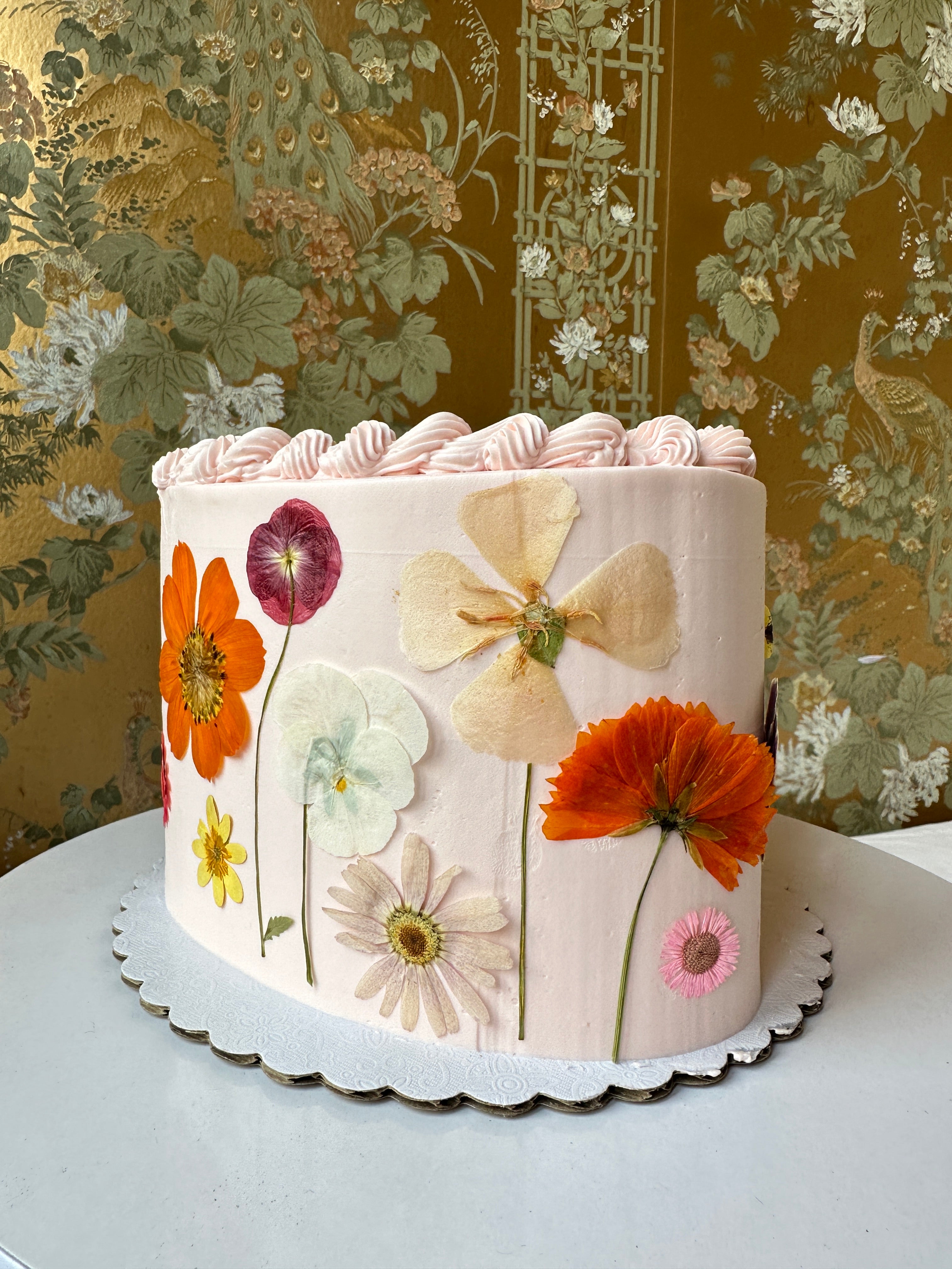 Single Flower Cake Design